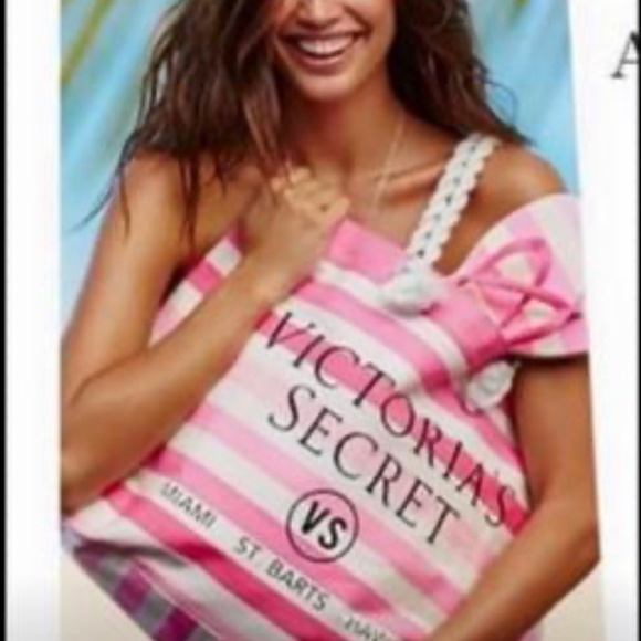 NWT Pink Victoria’s Secret Stripe Swim Tote & Flip Flops Size Medium - Picture 1 of 7